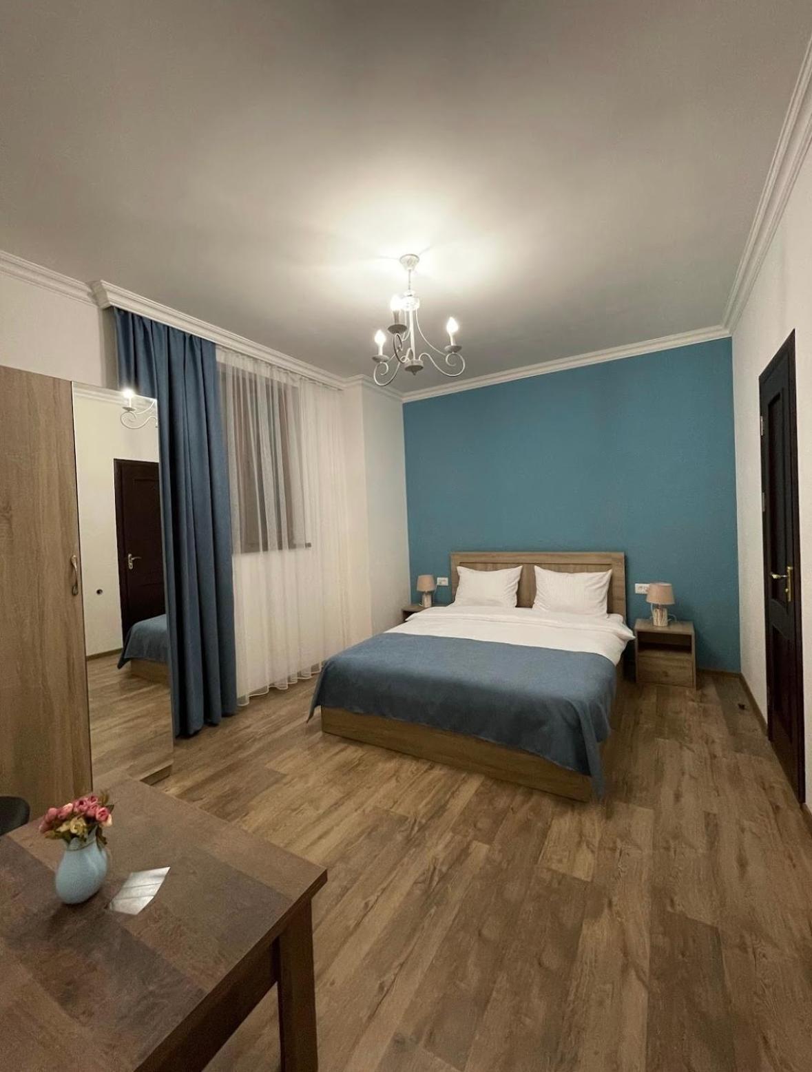 Feier Hotel Erevan Esterno foto