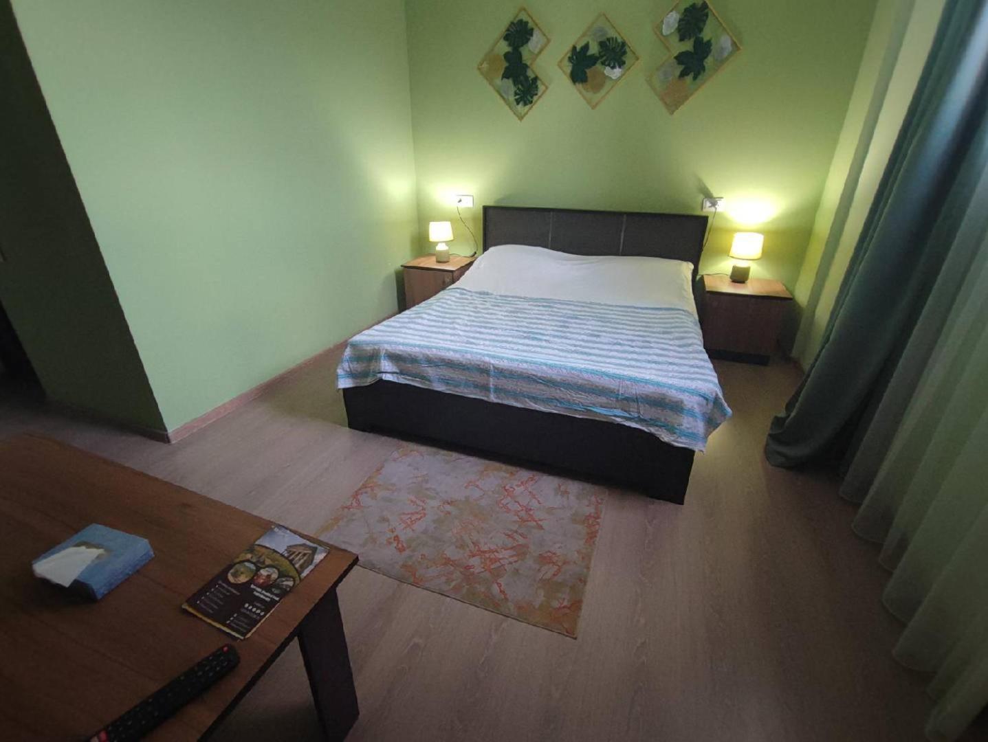 Feier Hotel Erevan Esterno foto