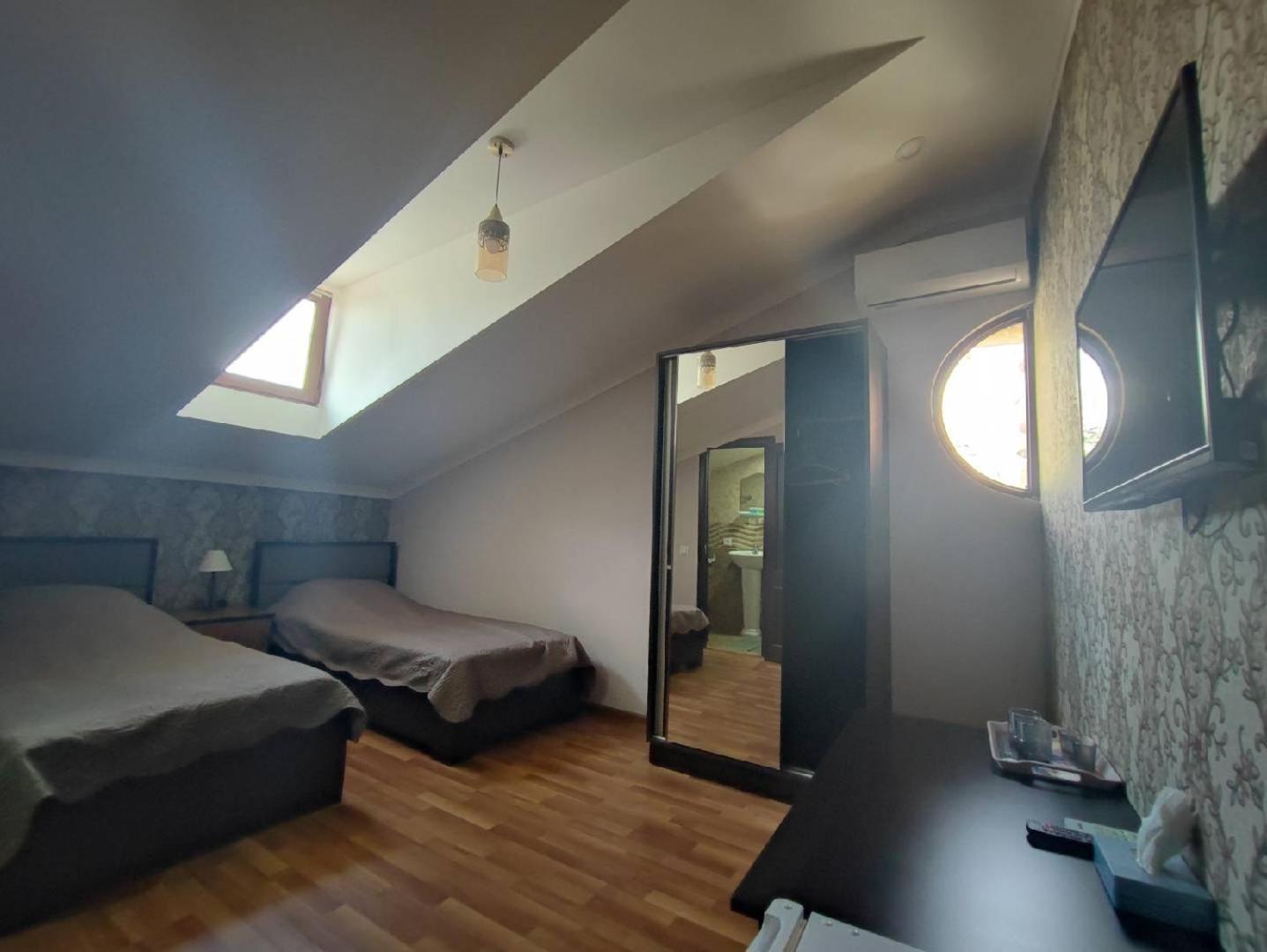 Feier Hotel Erevan Esterno foto