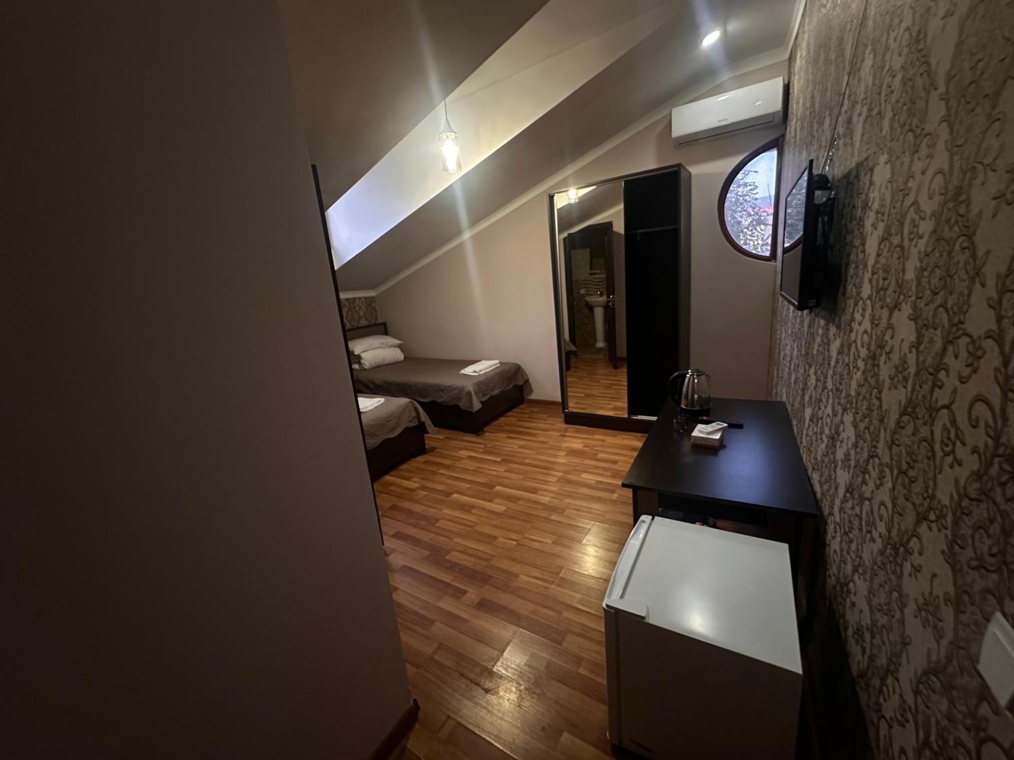 Feier Hotel Erevan Esterno foto